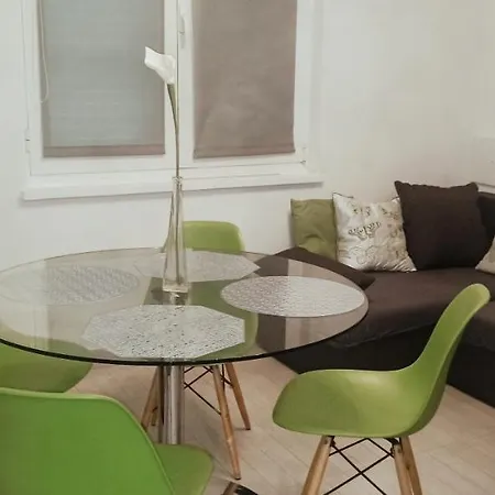 Oaza , 2 Bedrooms, Free Parking Apartment *